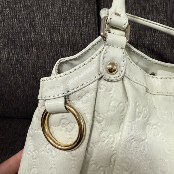 Authentic Gucci Guccisima Leather White Shoulder Bag - Picture 11 of 16